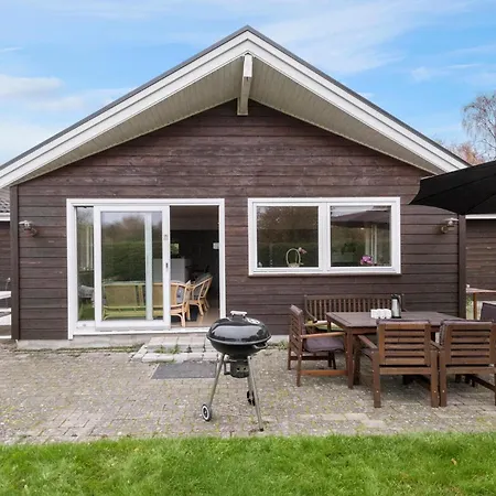 Engvangen Iv Semesterbostad *